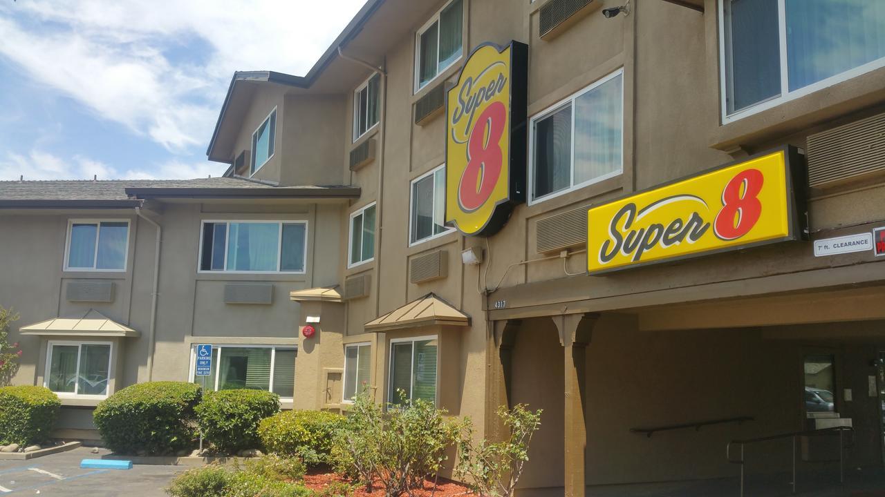 Super 8 By Wyndham Sacramento Hotel Exterior foto